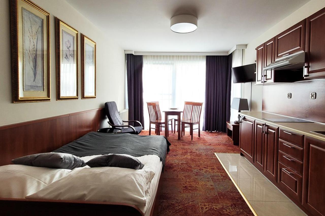 Anker Apartment โควอบเซก ภายนอก รูปภาพ